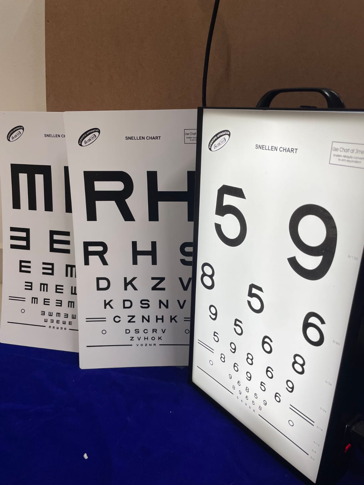LED Cabinet (light box) with Snellen Chart - Image 5