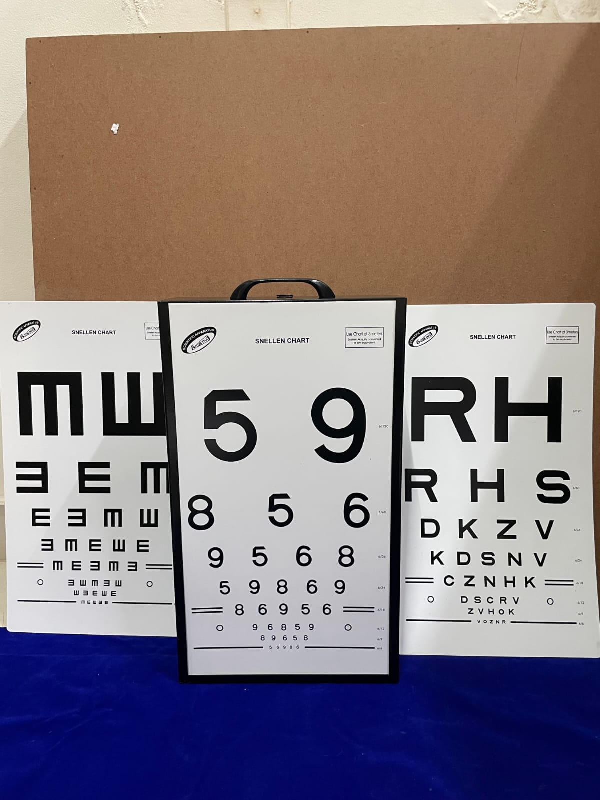 LED Cabinet (light box) with Snellen Chart - Image 3